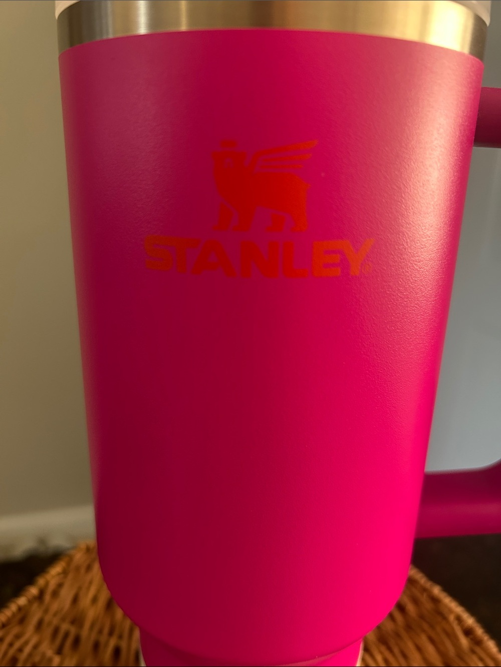 NEW! Stanley Pink Insulated Quencher H2.0 Tumbler with Handle & Straw Lid 40oz. - Picture 3 of 5